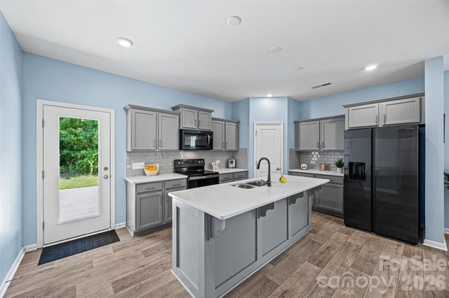 10210 Holly Park Drive, Charlotte, NC 28214