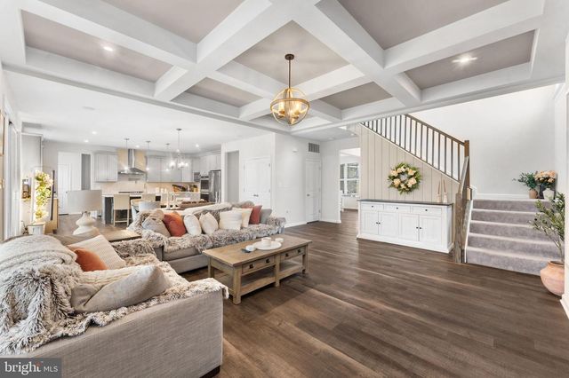 118 LOYD DR, Fredericksburg, VA 22406