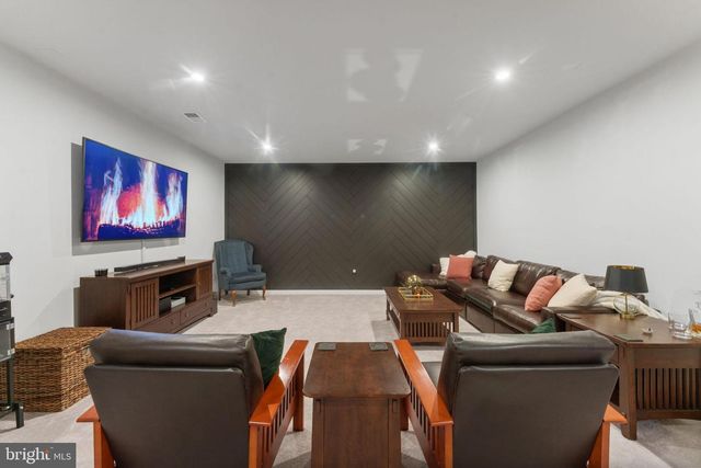 118 LOYD DR, Fredericksburg, VA 22406