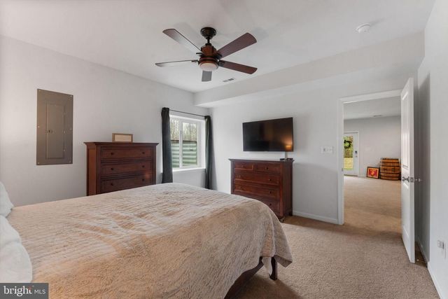 118 LOYD DR, Fredericksburg, VA 22406