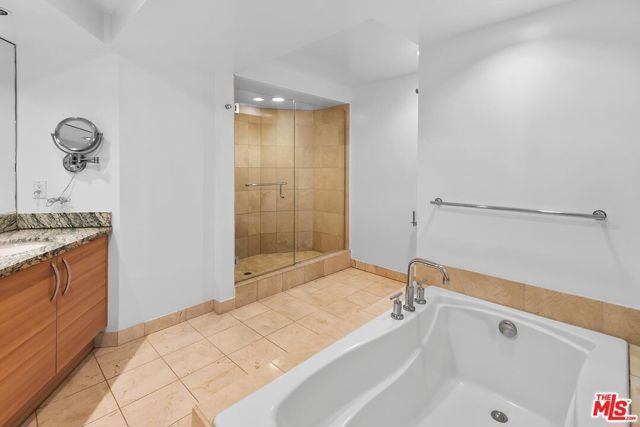 13650 MARINA POINTE Drive 306, Marina Del Rey, CA 90292