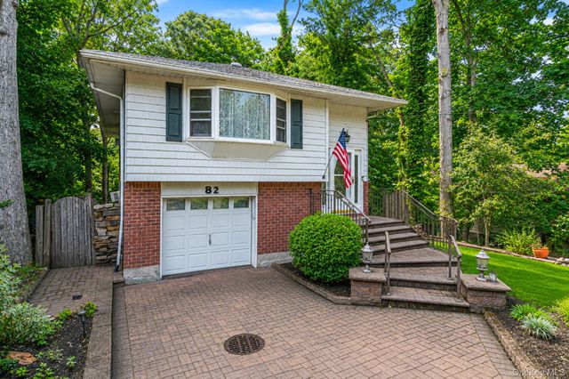 82 Sheppard Lane, Nesconset, NY 11767