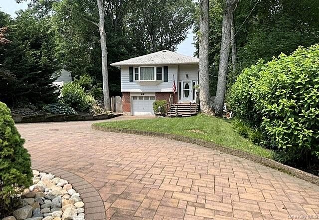 82 Sheppard Lane, Nesconset, NY 11767