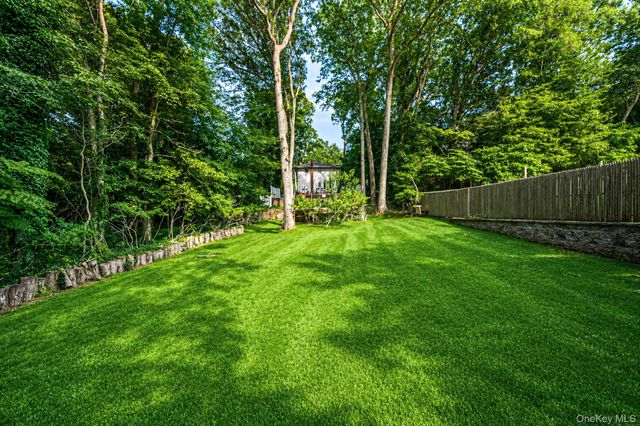82 Sheppard Lane, Nesconset, NY 11767