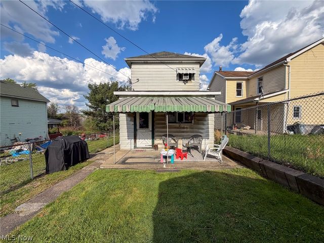 329 Summit Avenue, Steubenville, OH 43952