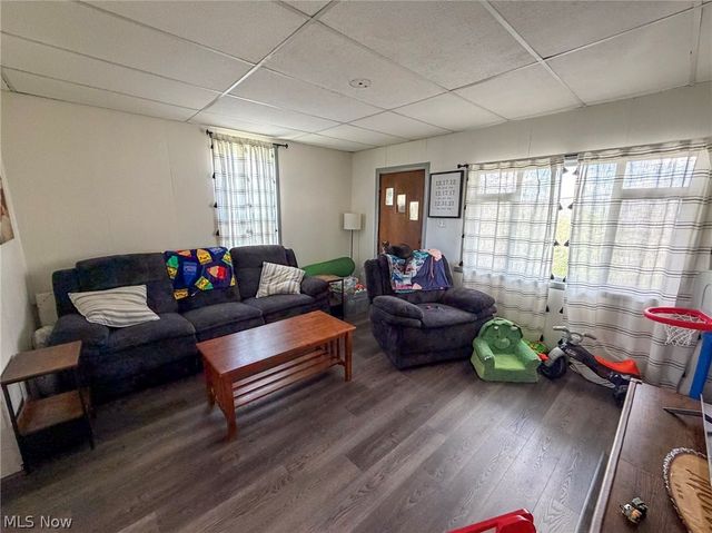 329 Summit Avenue, Steubenville, OH 43952