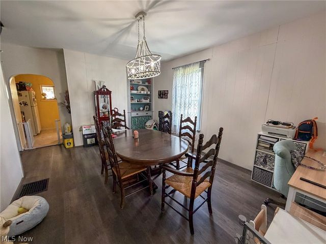 329 Summit Avenue, Steubenville, OH 43952