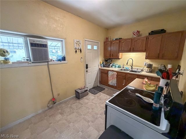 329 Summit Avenue, Steubenville, OH 43952
