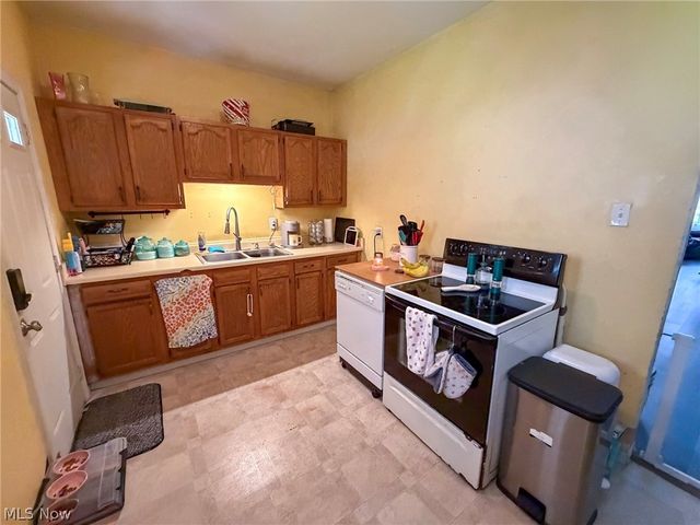 329 Summit Avenue, Steubenville, OH 43952