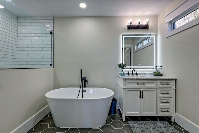 456 Barnyard Lane, Clayton, GA 30525