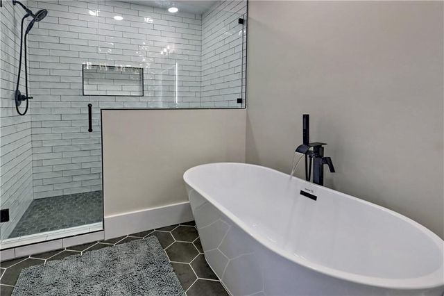 456 Barnyard Lane, Clayton, GA 30525