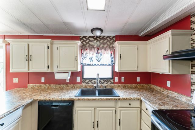 528 Darla Drive, Branson, MO 65616