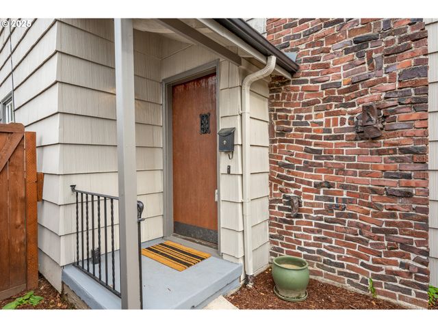 2933 Se FRANKLIN St, Portland, OR 97202