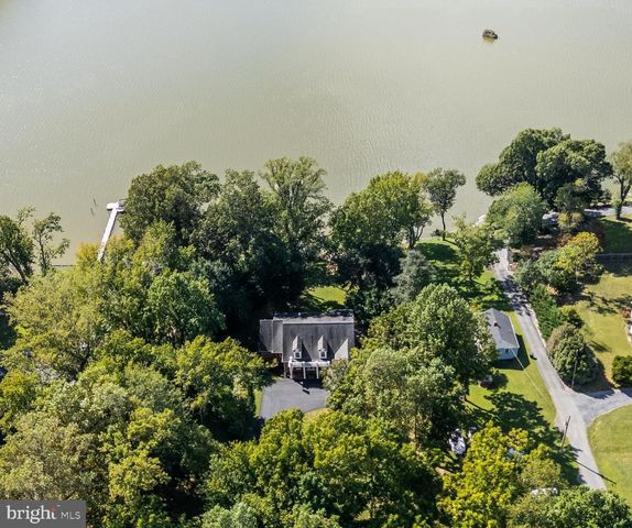 8535 COLLEEN DR, Port Tobacco, MD 20677