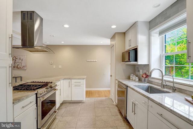 3308 LANDOVER ST, Alexandria, VA 22305
