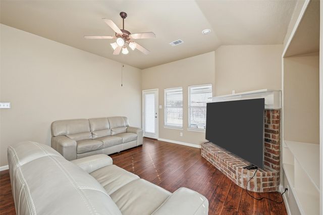 910 Fulbourne Drive, Anna, TX 75409