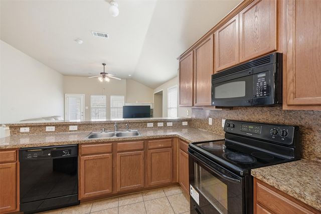 910 Fulbourne Drive, Anna, TX 75409