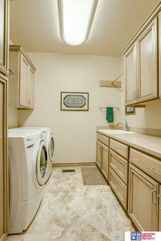 7321 S 96th Court, Lincoln, NE 68526