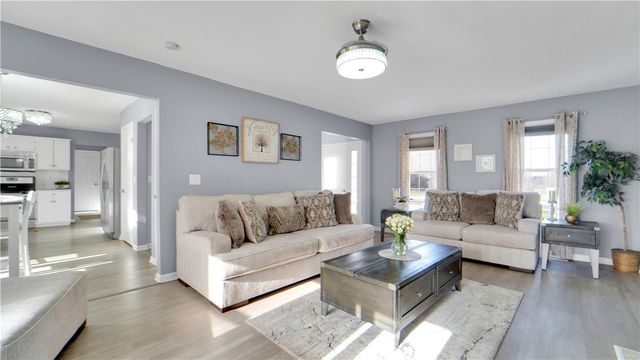 340 Creighton Lane, Greece, NY 14612