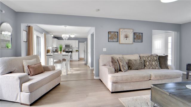 340 Creighton Lane, Greece, NY 14612