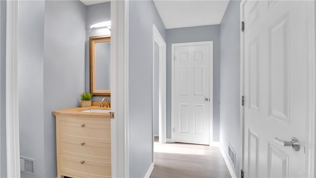 340 Creighton Lane, Greece, NY 14612