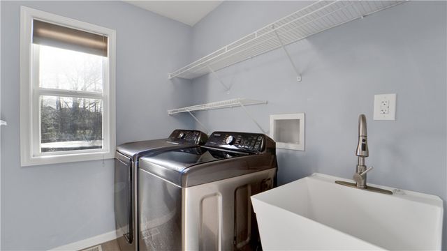 340 Creighton Lane, Greece, NY 14612