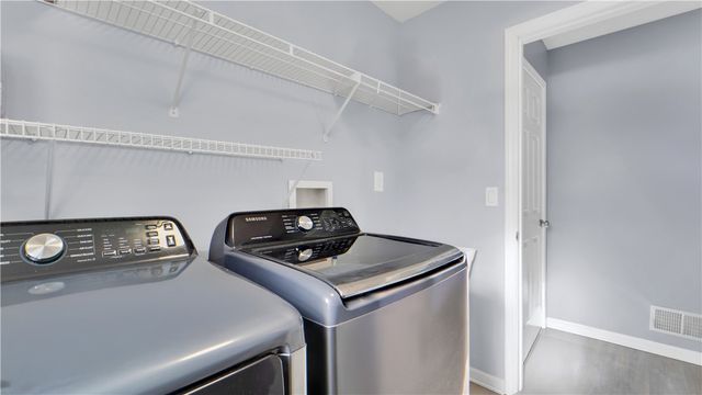 340 Creighton Lane, Greece, NY 14612