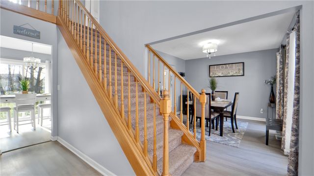 340 Creighton Lane, Greece, NY 14612