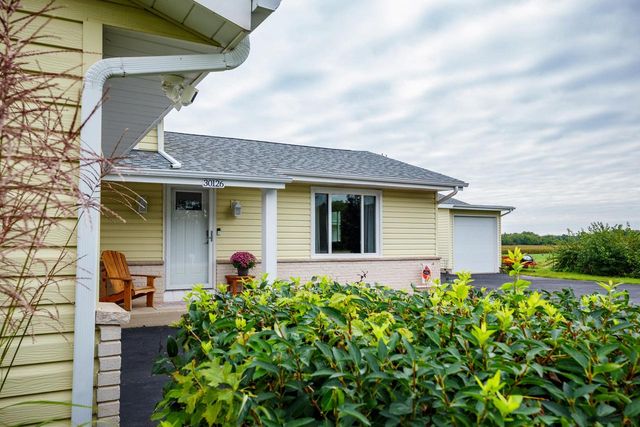 30126 Ketterhagen ROAD, Burlington, WI 53105