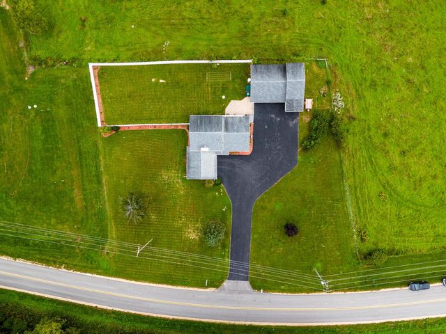 30126 Ketterhagen ROAD, Burlington, WI 53105