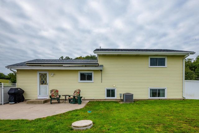 30126 Ketterhagen ROAD, Burlington, WI 53105