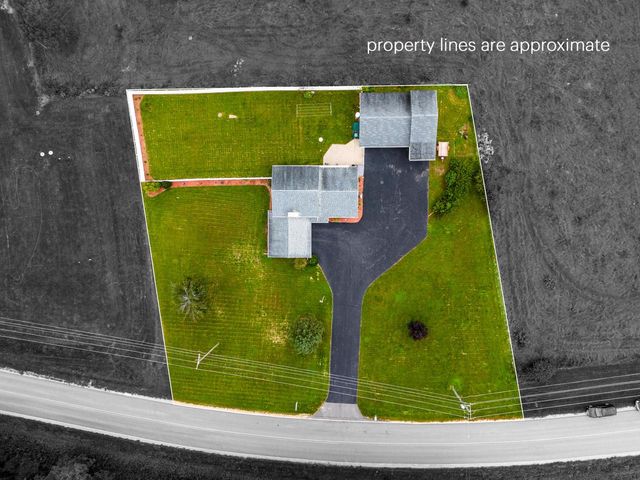 30126 Ketterhagen ROAD, Burlington, WI 53105