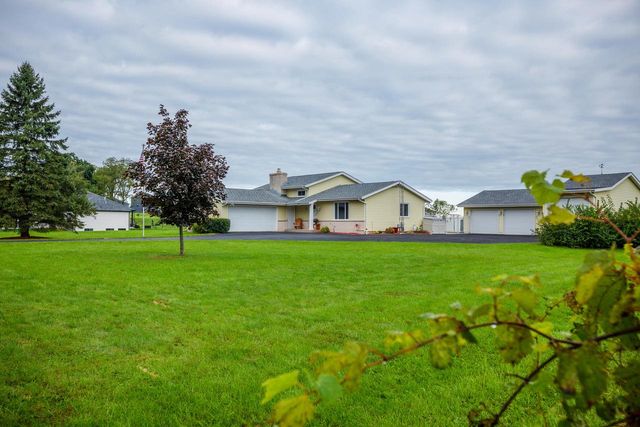 30126 Ketterhagen ROAD, Burlington, WI 53105