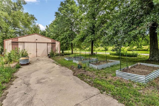 14226 NW County 14001 Road, Drexel, MO 64742