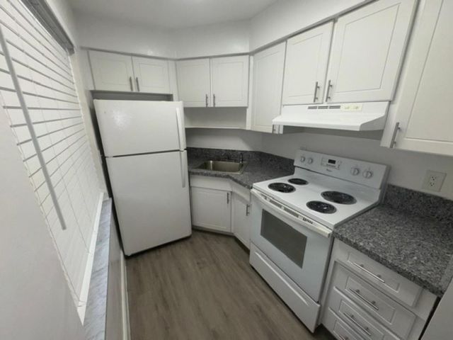 707 NE 10th Street 3, Hallandale Beach, FL 33009