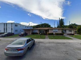 707 NE 10th Street 3, Hallandale Beach, FL 33009