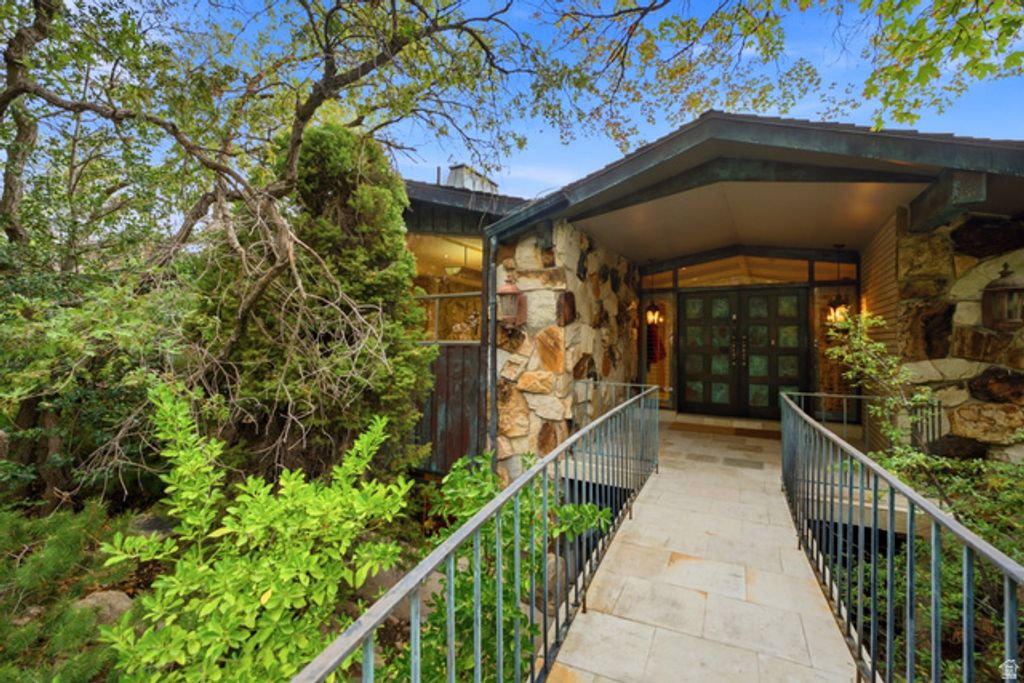 4434 S COVECREST DR, Millcreek, UT 84124 — exterior