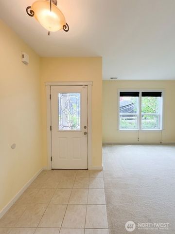 18542 97th Ave Court E, Puyallup, WA 98375