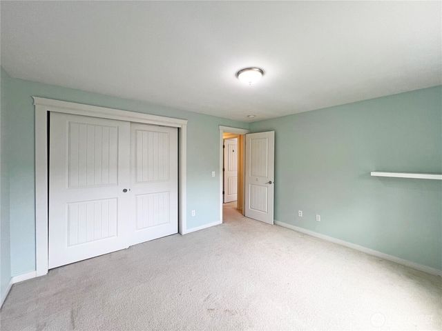 18542 97th Ave Court E, Puyallup, WA 98375