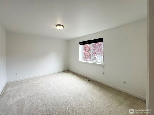 18542 97th Ave Court E, Puyallup, WA 98375
