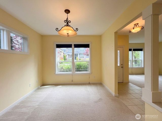 18542 97th Ave Court E, Puyallup, WA 98375