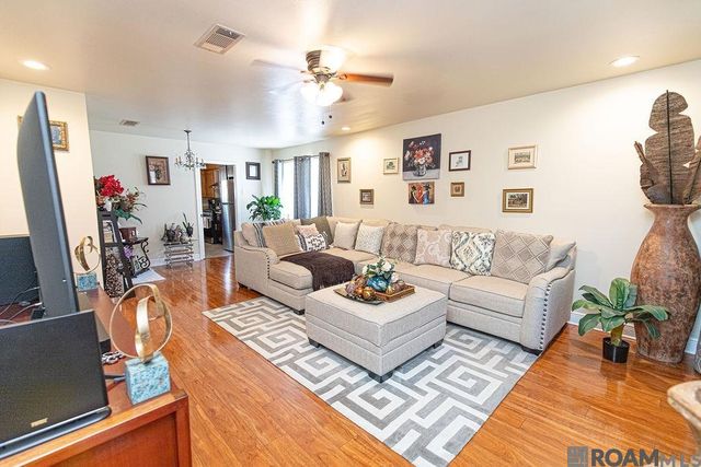 3224 Kings Canyon Dr, Baton Rouge, LA 70814