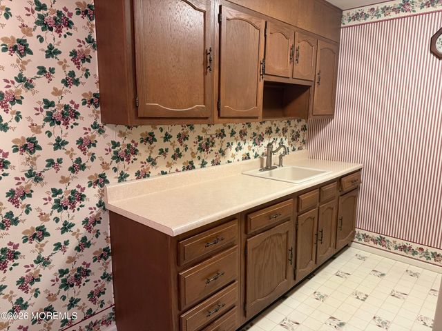 16C Yorkshire Court, Manchester, NJ 08759