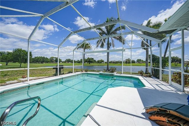 1511 NW 29th PL, Cape Coral, FL 33993