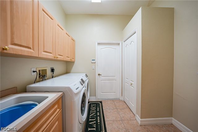 1511 NW 29th PL, Cape Coral, FL 33993