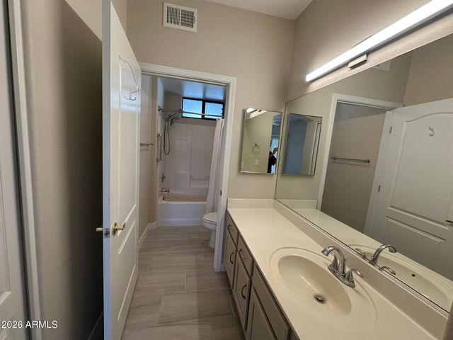 10401 N SAGUARO -- 220, Fountain Hills, AZ 85268
