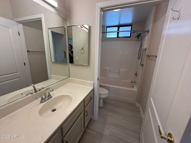 10401 N SAGUARO -- 220, Fountain Hills, AZ 85268