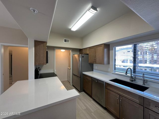 10401 N SAGUARO -- 220, Fountain Hills, AZ 85268