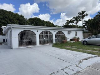 343 W 42nd St A, Hialeah, FL 33012