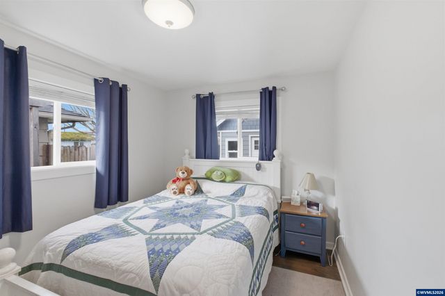 910 Ermine St SE, Albany, OR 97322